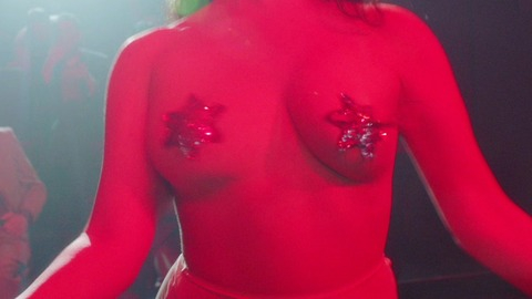 Pic: Tansy in The Marvelous Mrs. Maisel