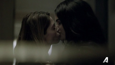 Pic: Eve Harlow in Rogue