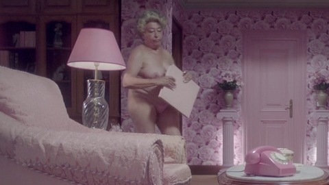 Pic: Mara Ballesteros in Skins