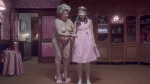 Pic: Mara Ballesteros in Skins