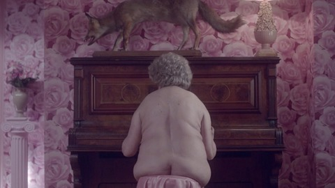 Pic: Mara Ballesteros in Skins