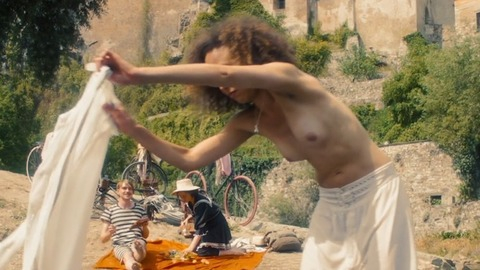 Pic: Larissa Breidbach in Egon Schiele: Death and the Maiden