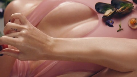 Pic: Katy Perry in Bon Appétit