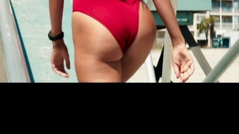 Pic: Kelly Rohrbach in Baywatch