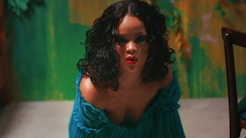 Pic: Rihanna in Wild Thoughts