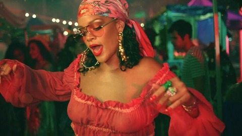 Pic: Rihanna in Wild Thoughts