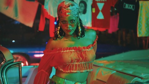 Pic: Rihanna in Wild Thoughts