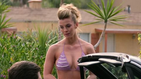 Pic: Betty Gilpin in GLOW