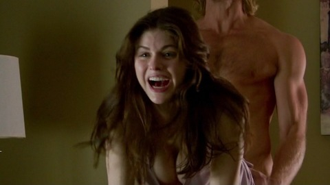 Pic: Alexandra Daddario in The Layover (2017)