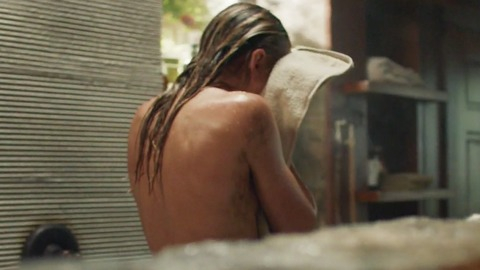 Pic: Shantel VanSanten in Shooter