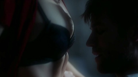 Pic: Claire van der Boom in Pulse