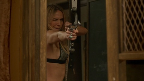 Pic: Arielle Kebbel in Midnight, Texas