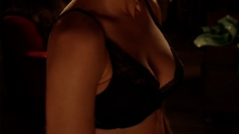 Pic: Arielle Kebbel in Midnight, Texas