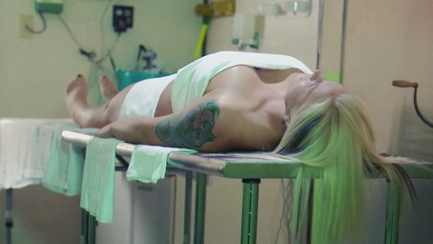 Pic: Des King in Lust of the Vampire Girls