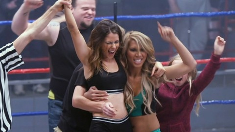 Pic: Amanda Crew in Chokeslam