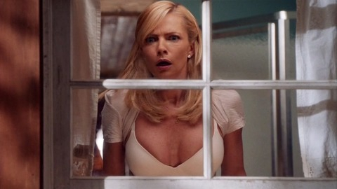 Pic: Jaime Pressly in The Guest Book (2017-2018)