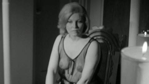 Pic: Patricia McNair in Red Roses of Passion