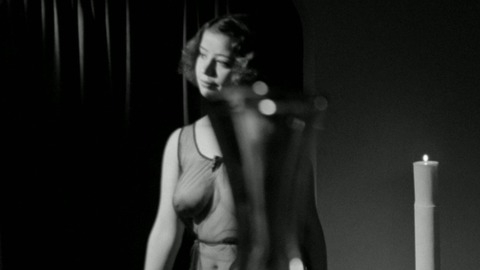 Pic: Helena Clayton in Red Roses of Passion