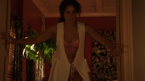 Pic: Parisa Fitz-Henley in Midnight, Texas