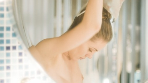 Pic: Rebecca Forsythe in Replace