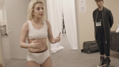 Pic: Lady Gaga in Gaga: Five Foot Two