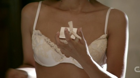 Pic: Nathalie Kelley in Dynasty (2017-2022)