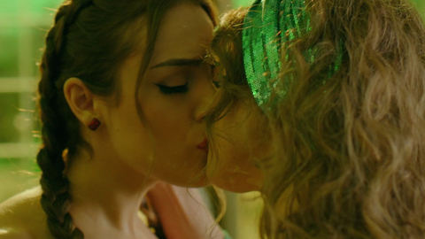 Pic: Elizabeth Gillies in Dynasty