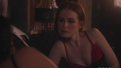 Pic: Madelaine Petsch in Riverdale
