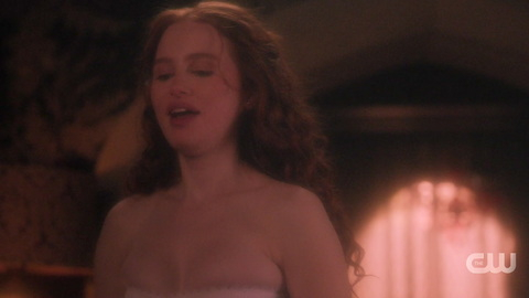 Pic: Madelaine Petsch in Riverdale