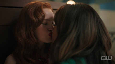 Pic: Madelaine Petsch in Riverdale