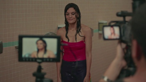 Pic: Frankie Shaw in SMILF