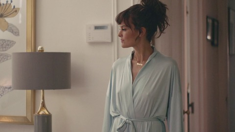 Pic: Frankie Shaw in SMILF