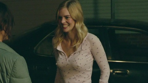 Pic: Samara Weaving in SMILF