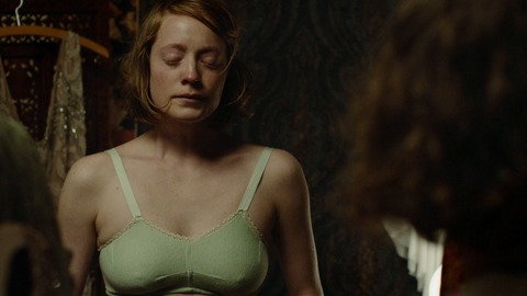 Pic: Leonie Benesch in Babylon Berlin