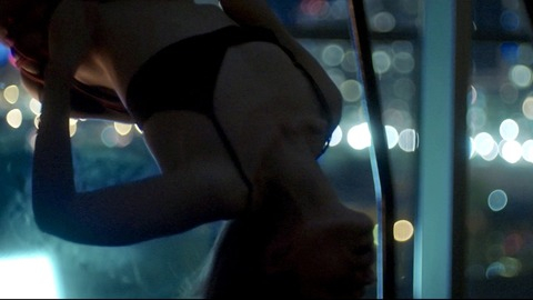 Pic: Kathleen Munroe in Birdland