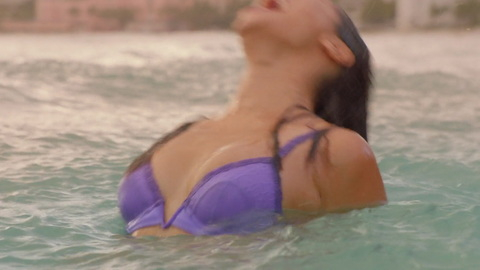 Pic: Meaghan Rath in Hawaii Five-0