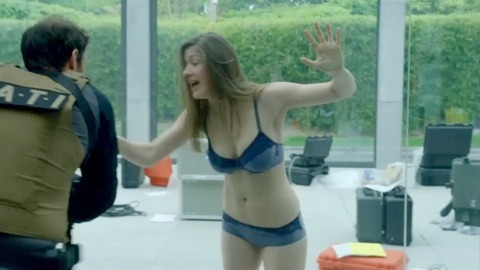 Pic: Camille Voglaire in Transferts