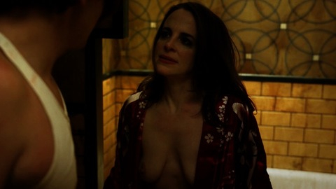 Pic: Maria Dizzia in Piercing