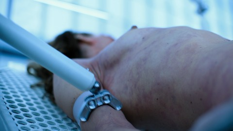 Pic: Stephanie Cleough in Altered Carbon
