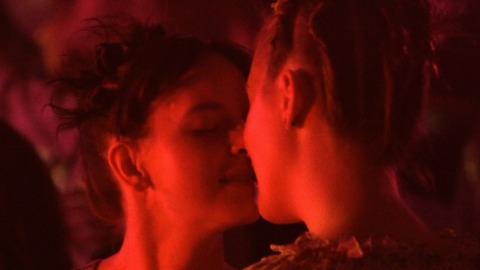 Pic: Sarah Winsor in Everything Sucks!