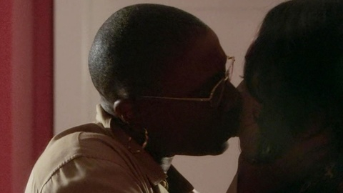 Pic: Aisha Hinds in 9-1-1