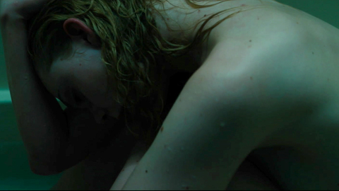 Pic: Elle Fanning in Galveston