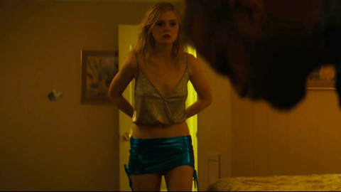 Pic: Elle Fanning in Galveston