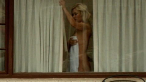 Pic: Jacque Gray in Looking Glass