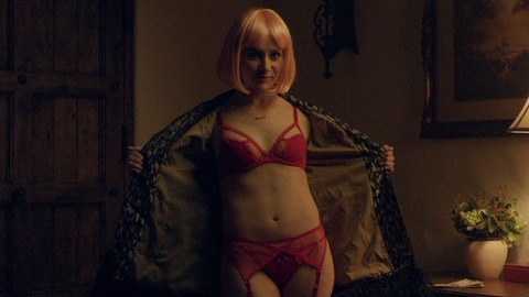 Pic: Noël Wells in Happy Anniversary