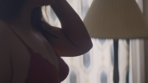 Pic: Abbi Jacobson in 6 Balloons