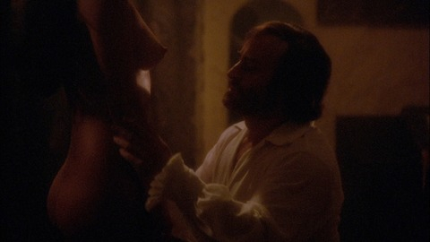 Pic: Sara Lezana in The Traveller