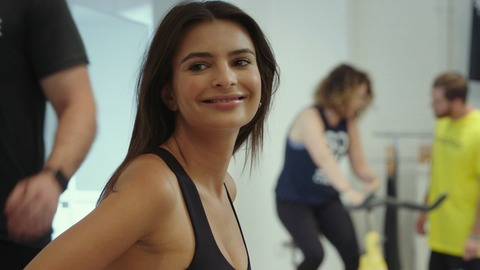 Pic: Emily Ratajkowski in I Feel Pretty