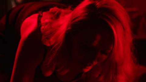 Pic: Uma Thurman in The Con is On