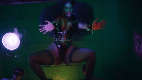 Pic: Nicki Minaj in Chun-Li